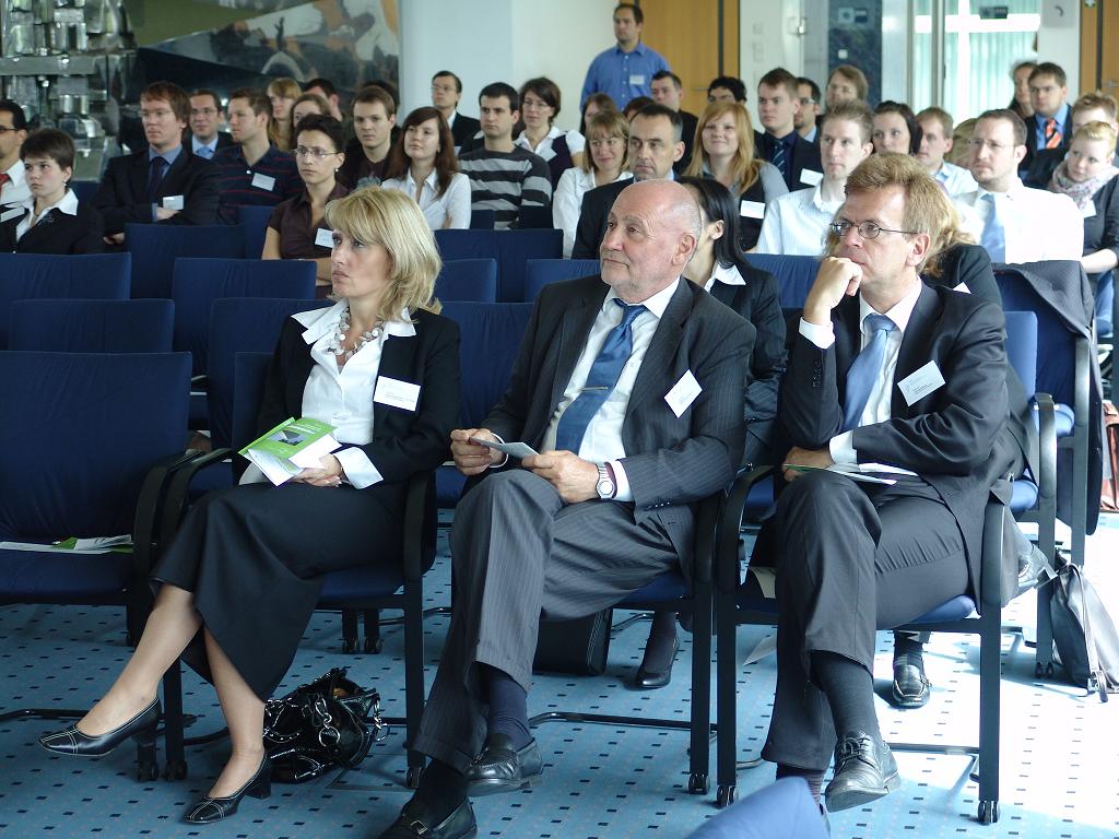 Foto der Zuhörer der Veranstaltung zum Informationsrechttag, von rechts